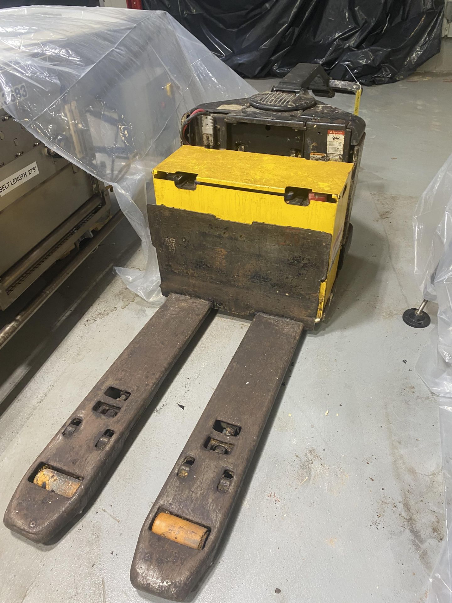 Electric Pallet Jack, Located in London, KY