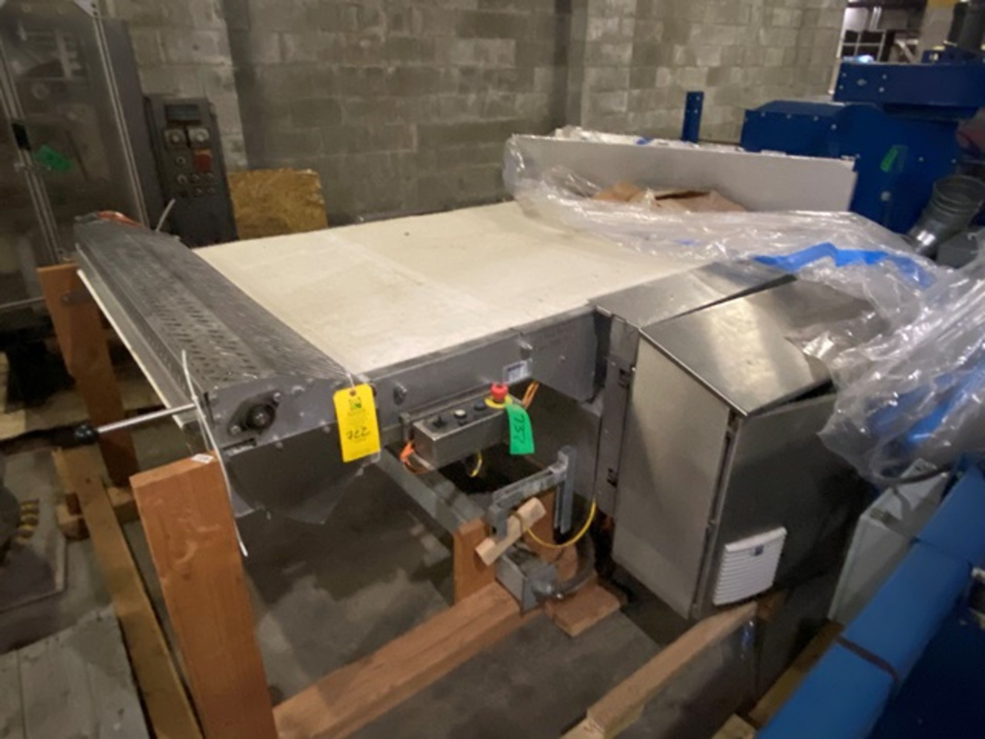 Rotzinger AG Vibrating Conveyor, DOM 2014, Located in Ottawa, OH