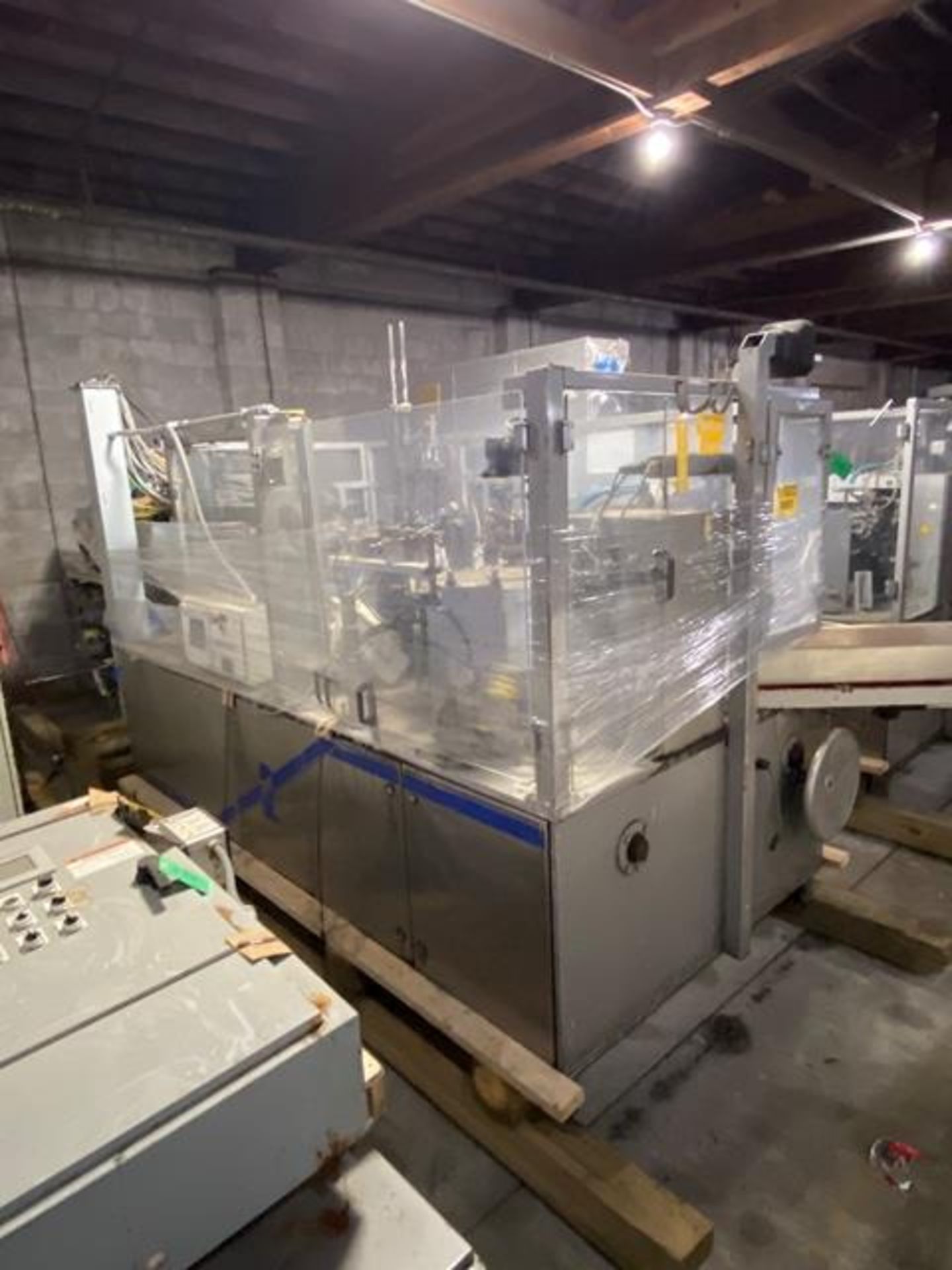 Laudenberg Verpackungsmaschinen Rotary Forming/Filling Machine, Model #FBM-20,, Located in Ottawa, - Image 5 of 17