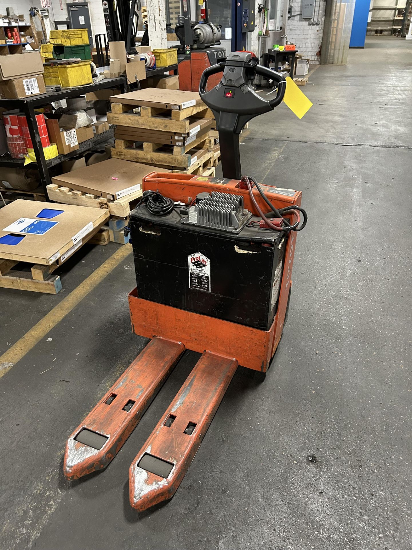 Toyota Electric Fork Truck, Model #7HBW23, S/N #57322, Truck Cap 4500 Lbs, Rigging/Loading Fee: $50 - Image 2 of 4