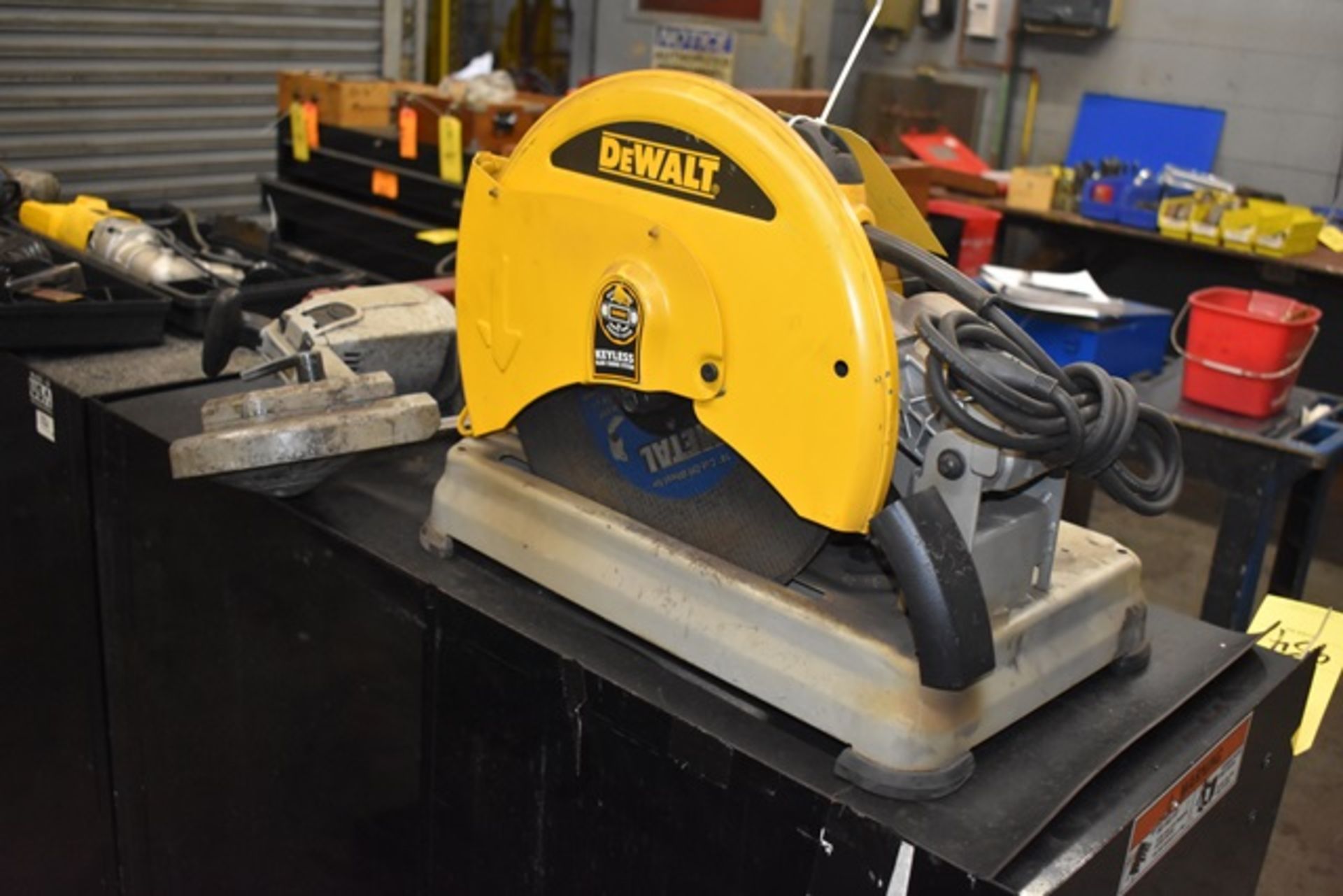 DeWalt chopsaw, mod. D28715, s/n 038135 - Image 2 of 2