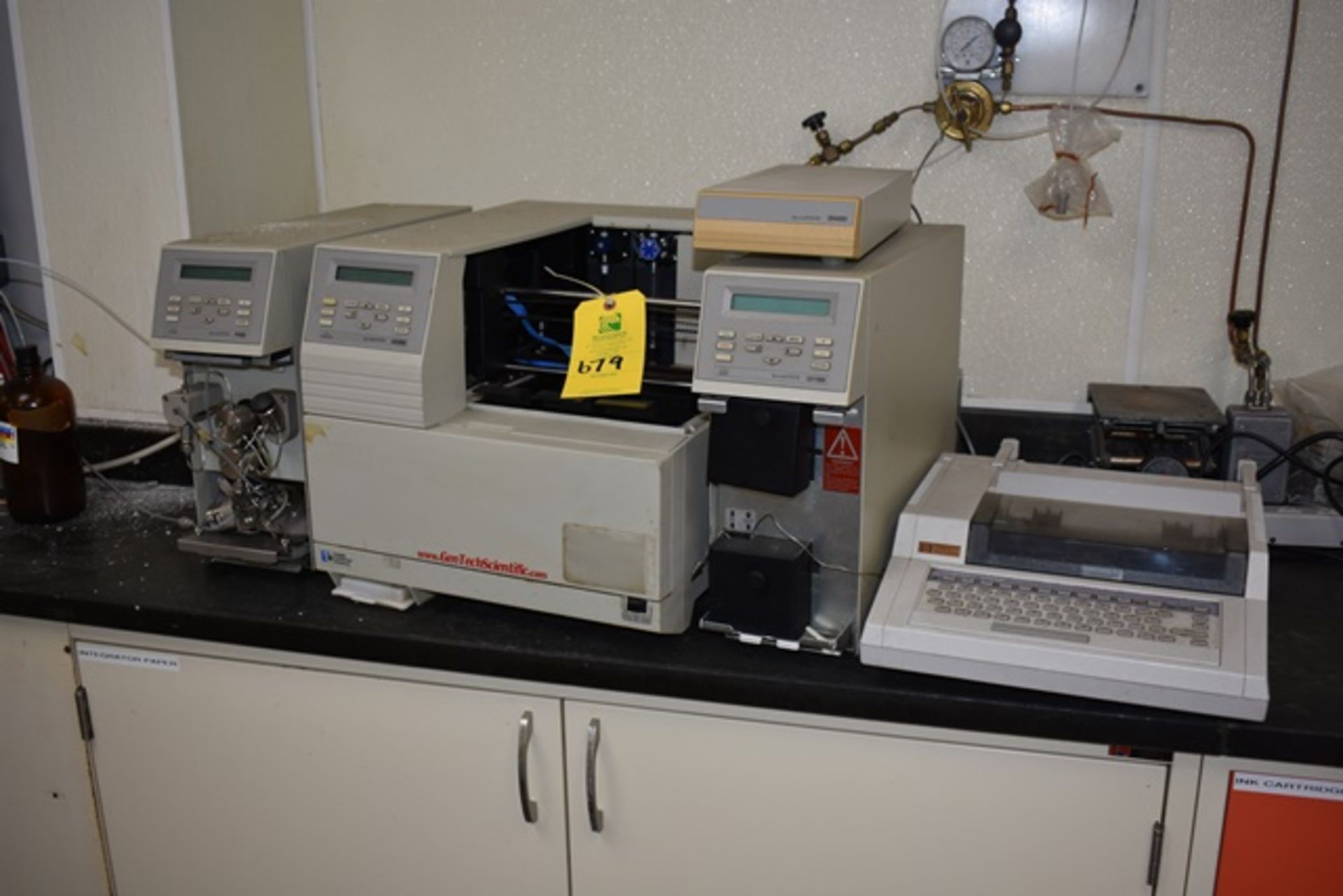 Thermal Separation Products HPLC, mod. AS3000, s/n's 07707557-5, 127/20312-5, 067/07740-5, parts