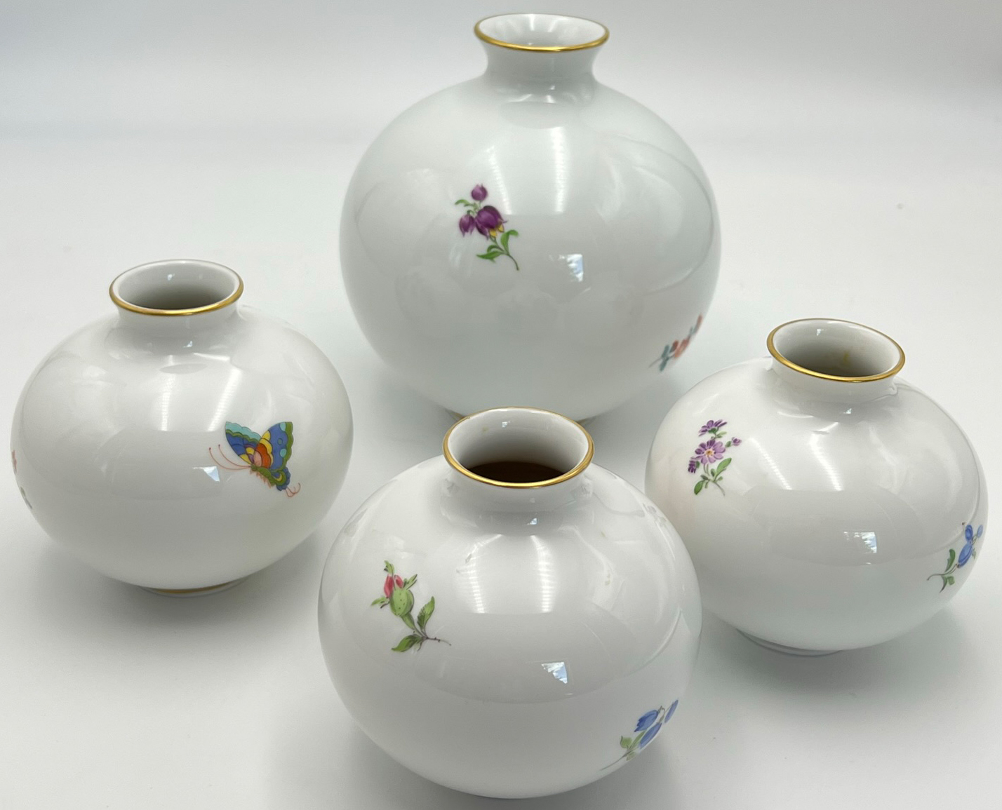 Vier bauchige Vasen. Meissen. 1. Wahl. Blumendekor. - Image 3 of 14
