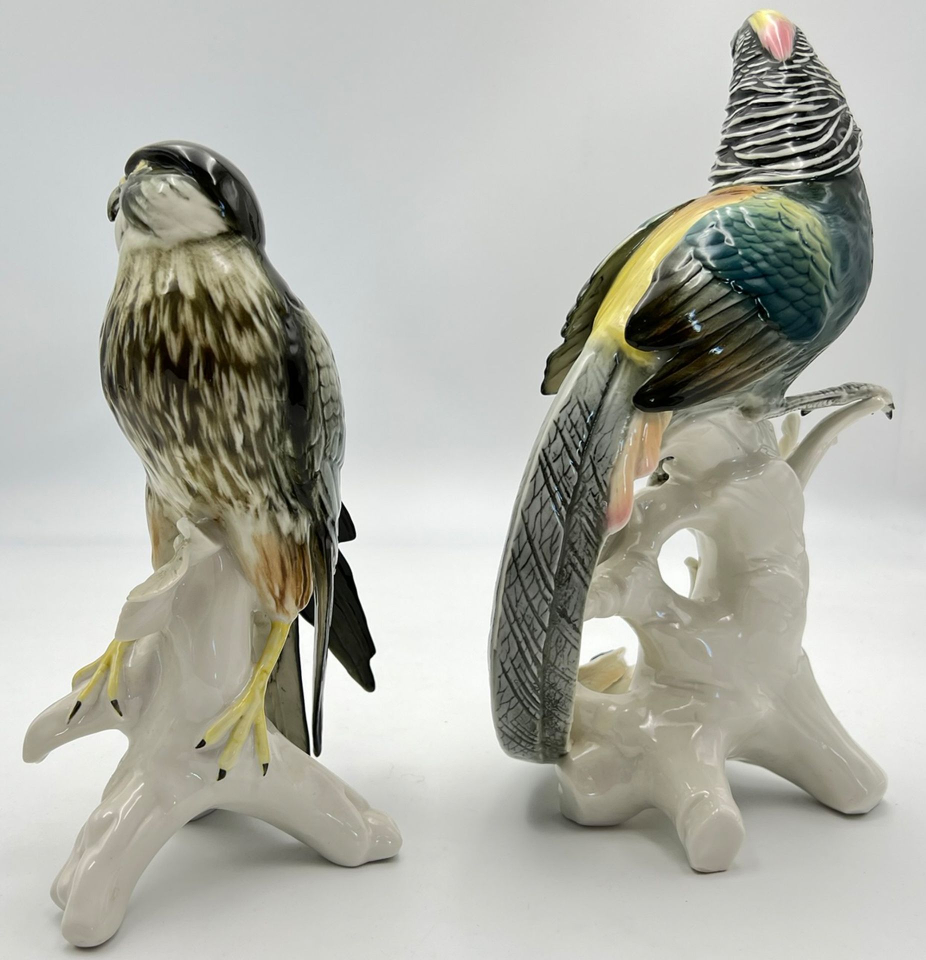 Zwei Vogelfiguren. Karl Ens Volkstedt. Baumfalke und Fasan. - Bild 3 aus 13