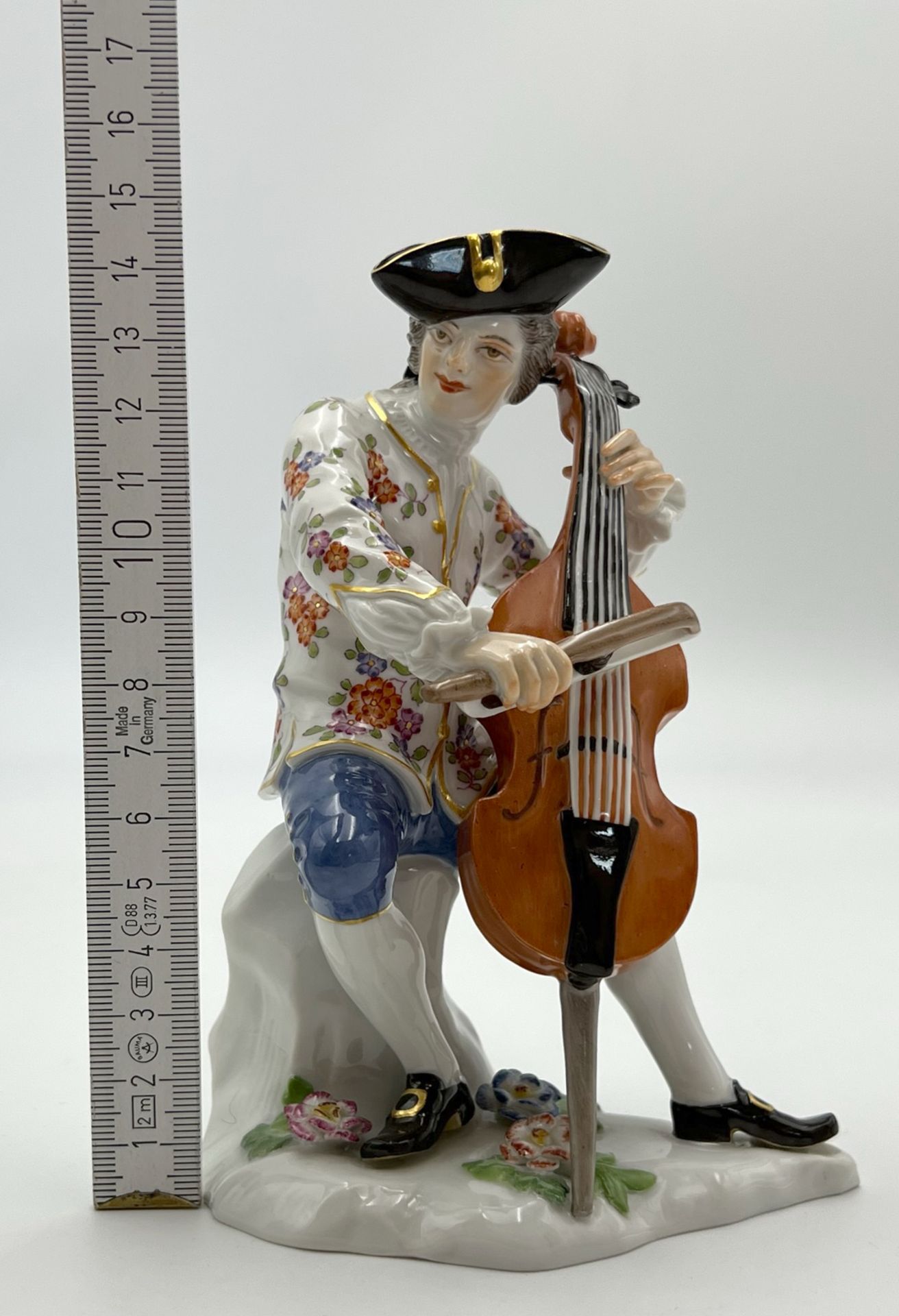 Figur "Bassgeiger". Meissen. 1. Wahl. - Bild 11 aus 11