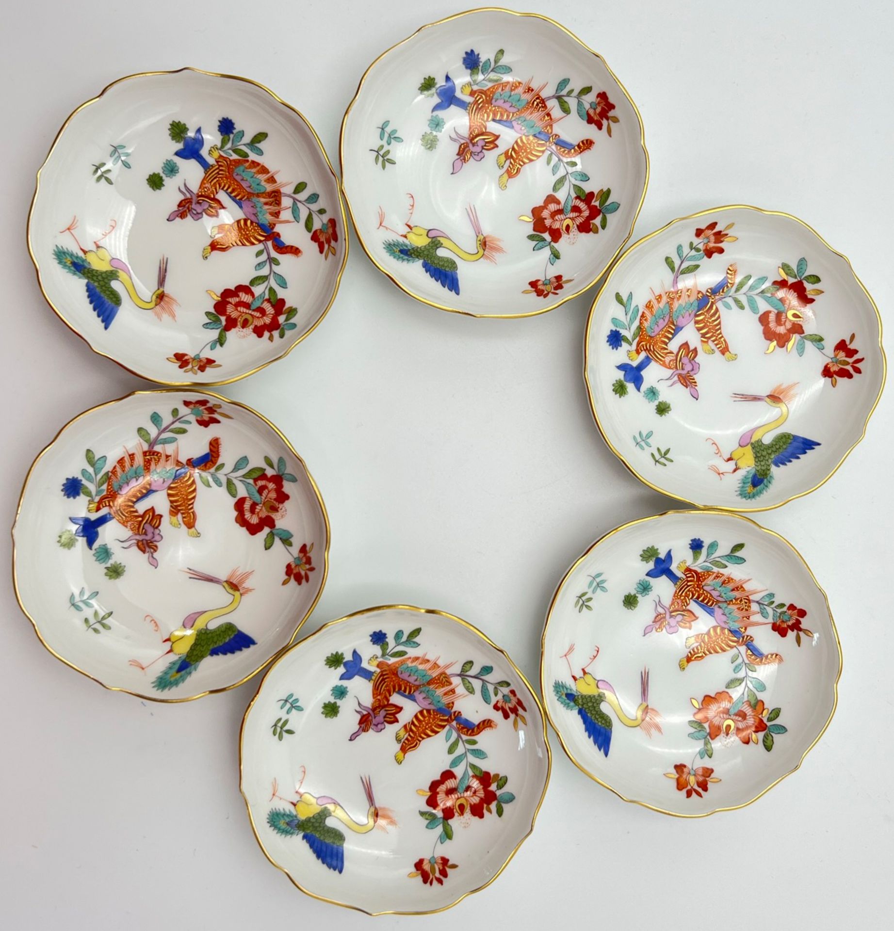 8 Schalen von Meissen. 1. Wahl. Kakiemon: Chinesischer Drache mit Storch. - Bild 2 aus 12