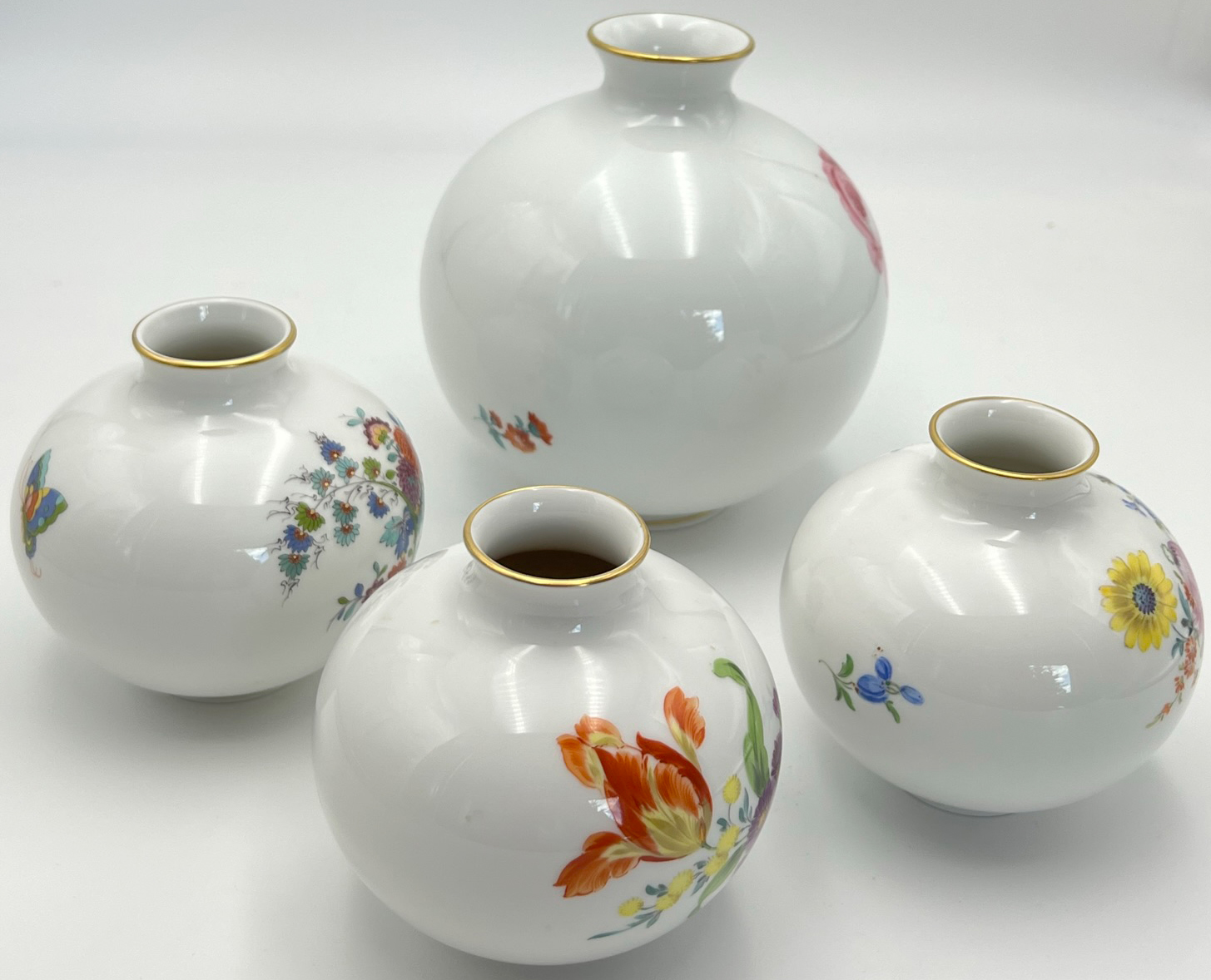 Vier bauchige Vasen. Meissen. 1. Wahl. Blumendekor. - Image 4 of 14