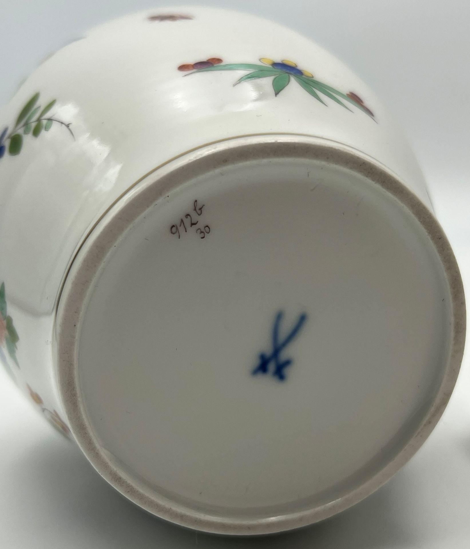 Deckelvase Meissen "Indische Fels, Blumen und Vogelmalerei". 1. Wahl. - Image 10 of 12