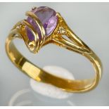 Damenring 585 Gelbgold. Wohl besetzt mit Amethyst in Tropfenform.