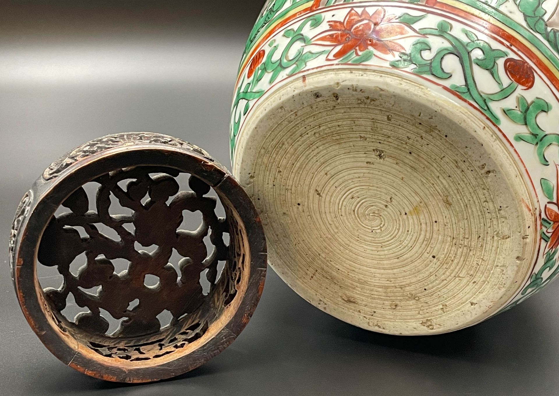 Potpourri-Vase. China. 20. Jahrhundert. - Bild 7 aus 15