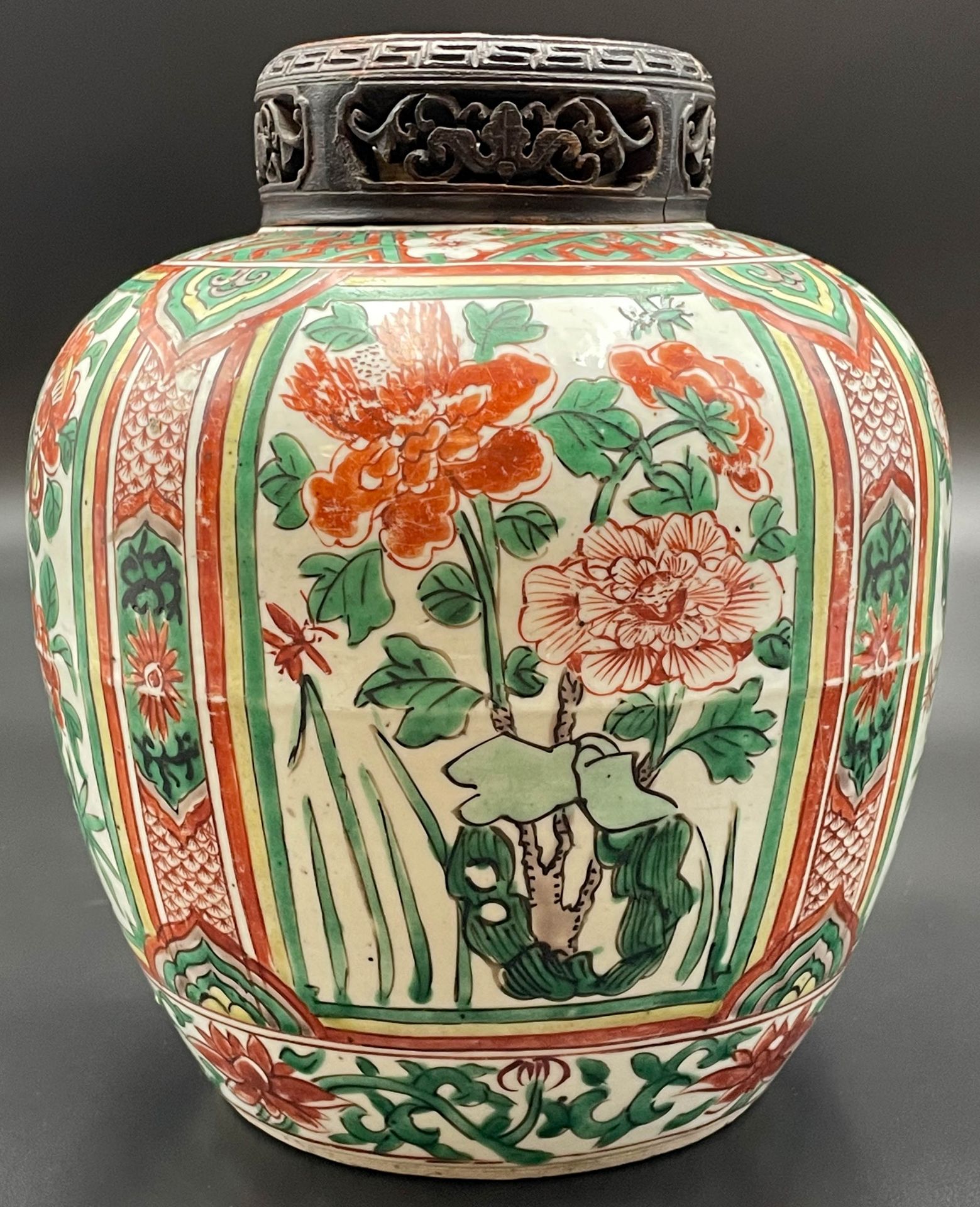 Potpourri-Vase. China. 20. Jahrhundert. - Bild 2 aus 15
