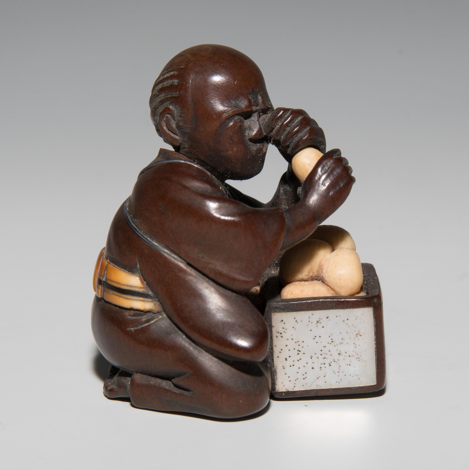 Netsuke - Bild 2 aus 7