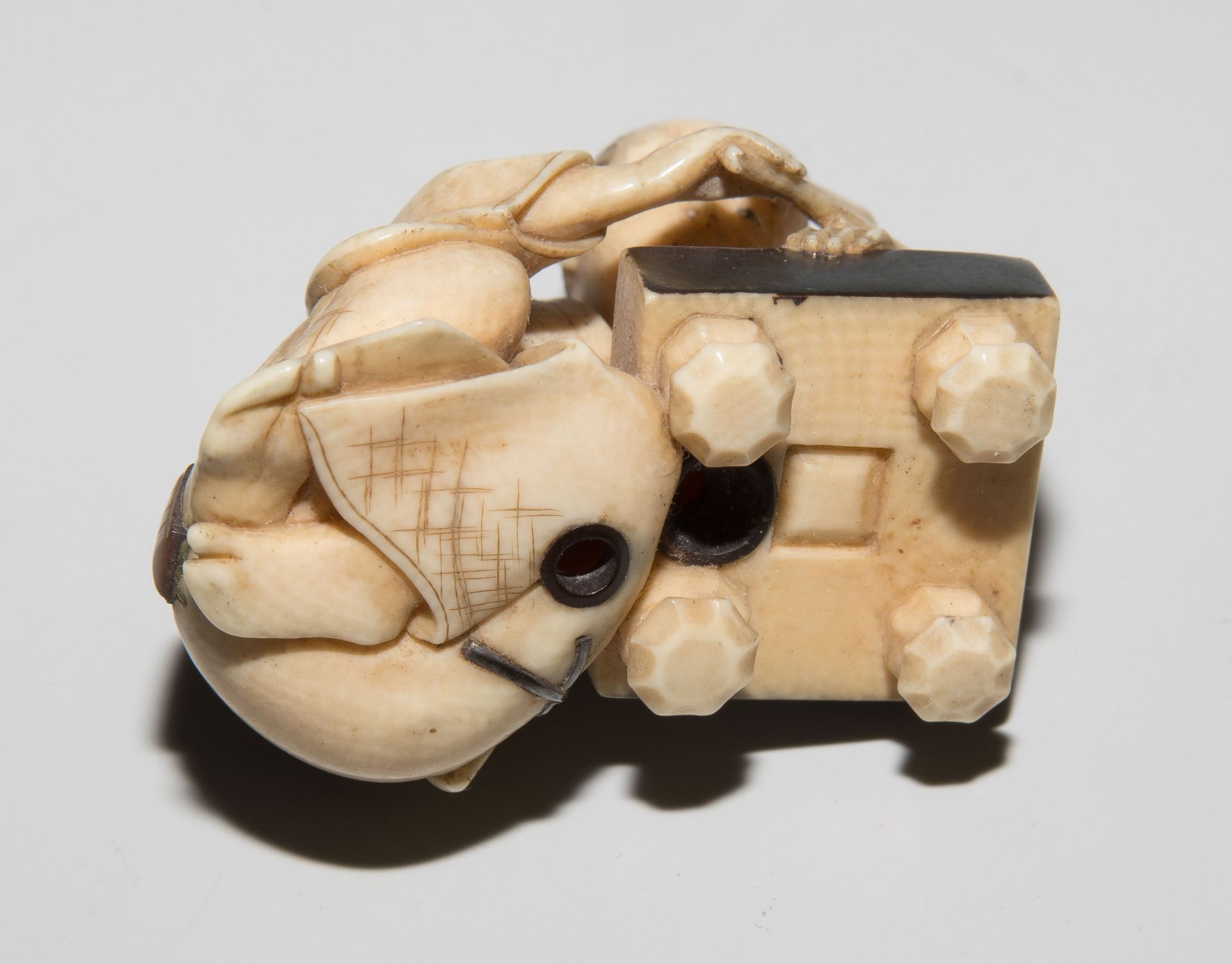 Netsuke - Bild 7 aus 7