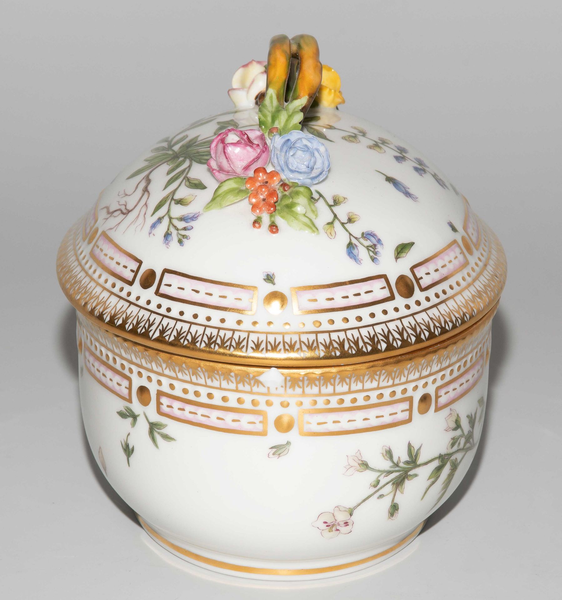 Royal Copenhagen, kleine Terrine "Flora Danica" - Image 5 of 10