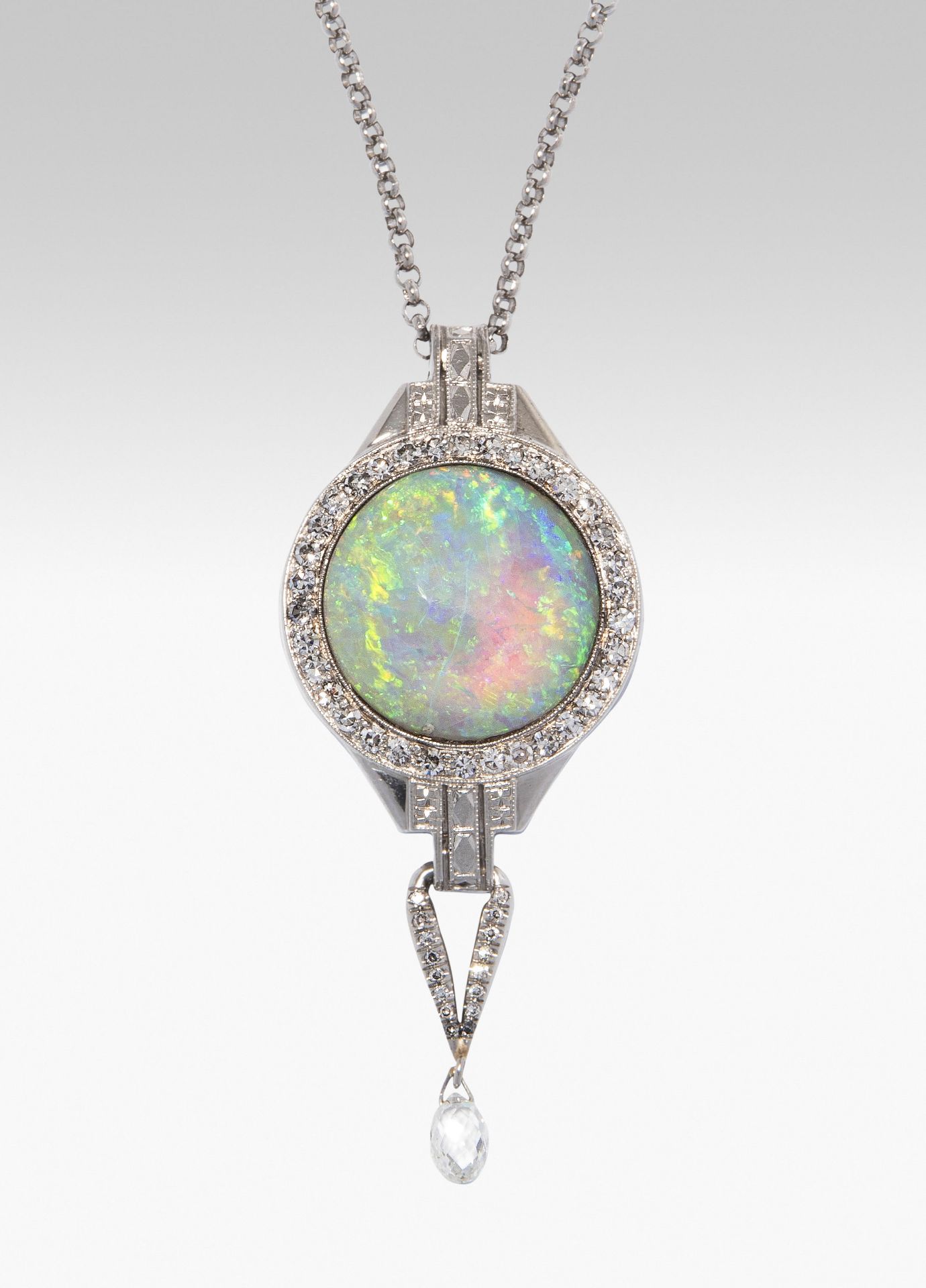 Opal-Diamant-Anhänger mit Kette