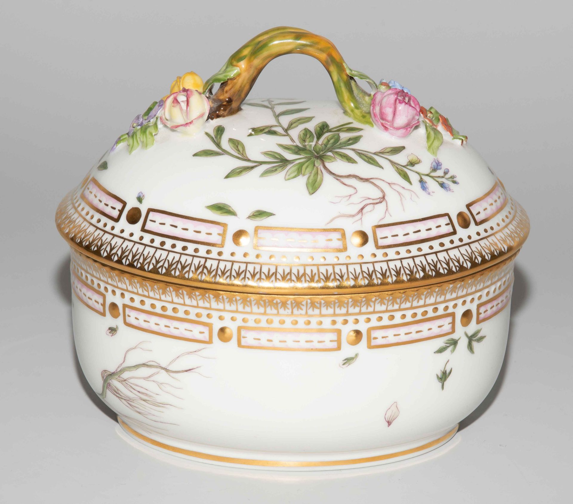 Royal Copenhagen, kleine Terrine "Flora Danica" - Image 4 of 10