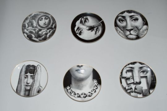 Piero Fornasetti, Serie von 12 Tellern - Image 4 of 5