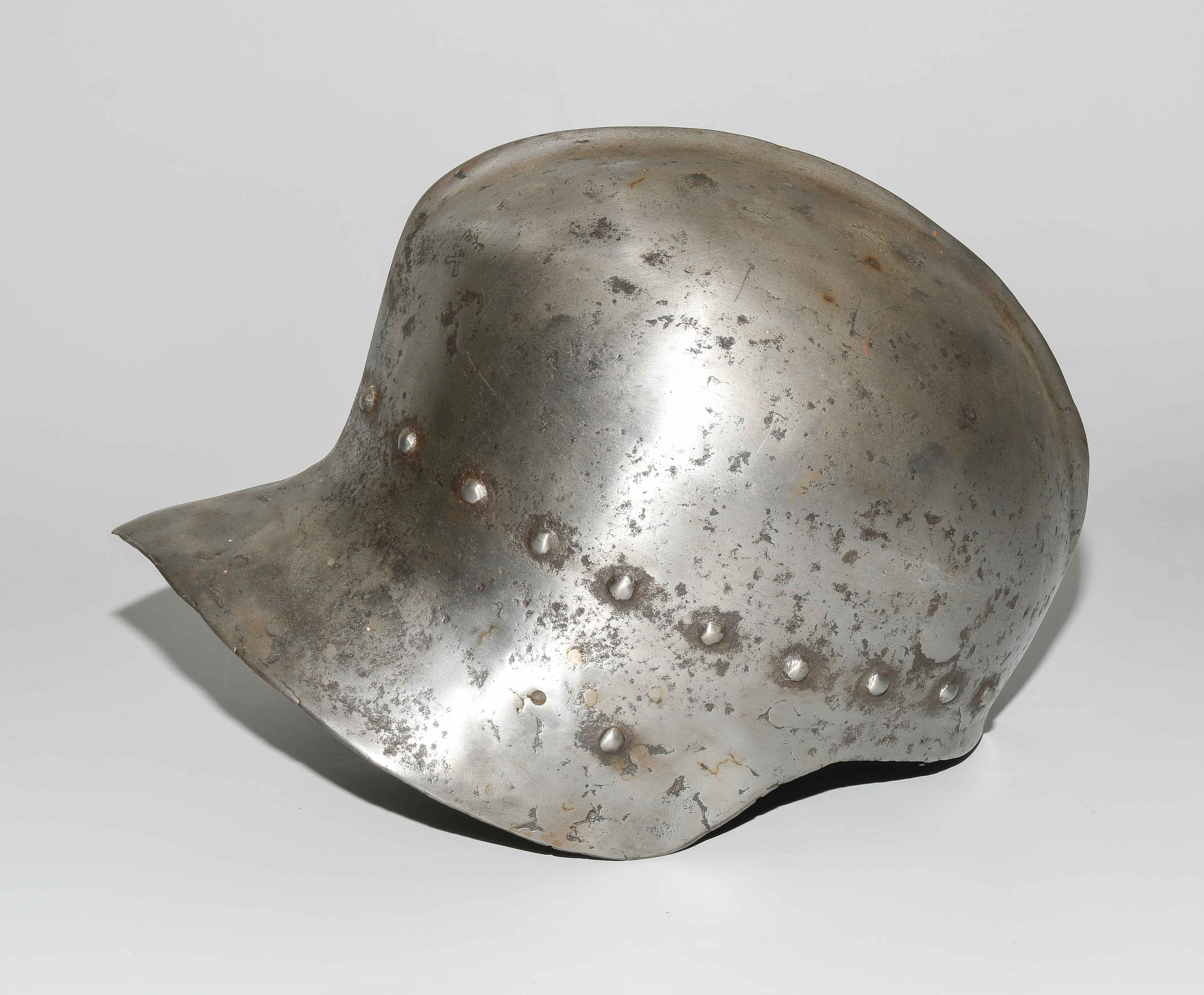 Helm, Celata - Image 2 of 9
