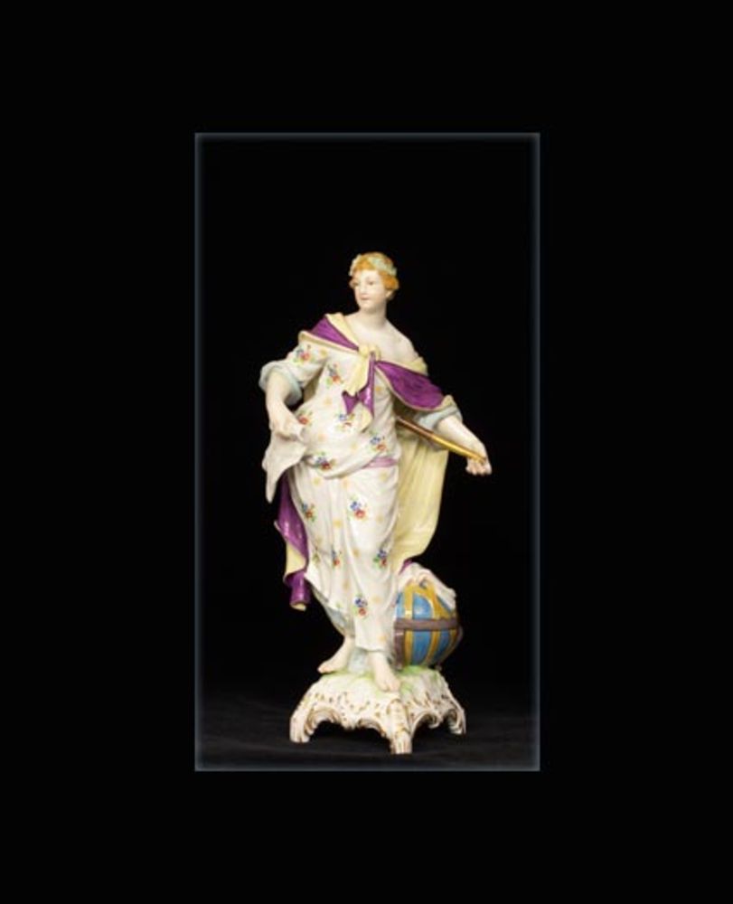 art and antiques auction 205