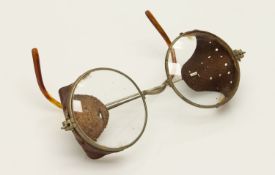 Antike Nickelbrille