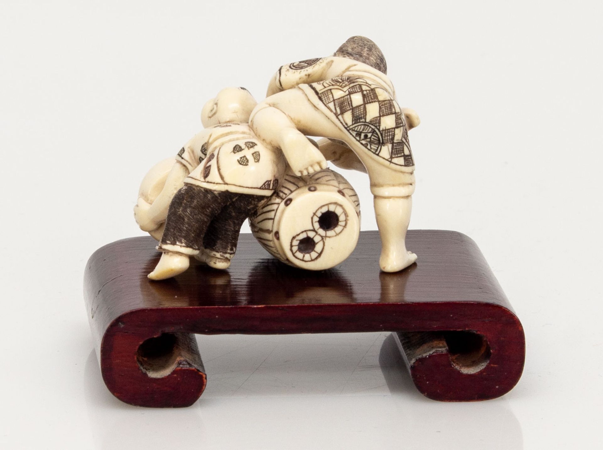 Netsuke - Image 2 of 2