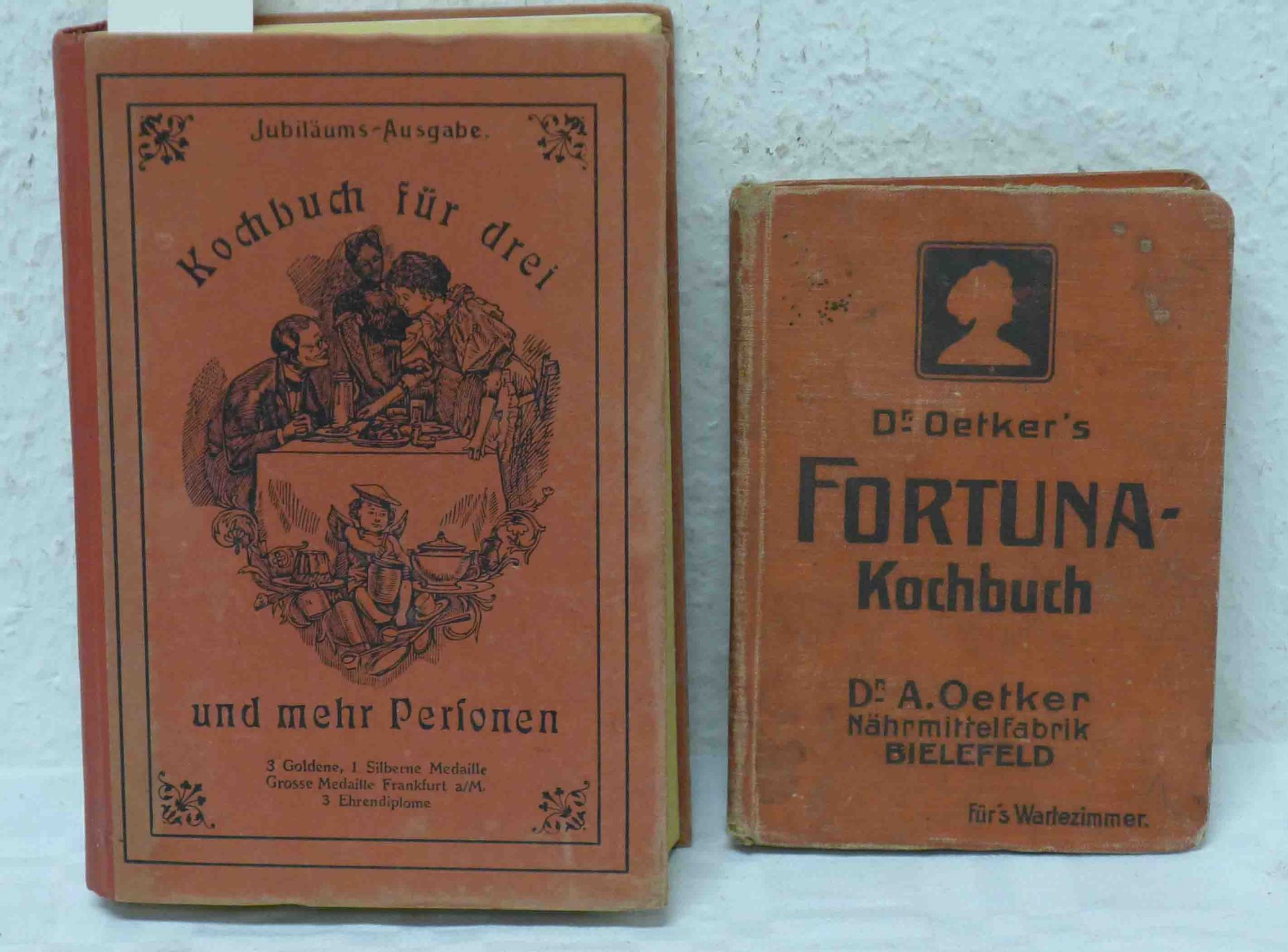 Zwei Kochbücher