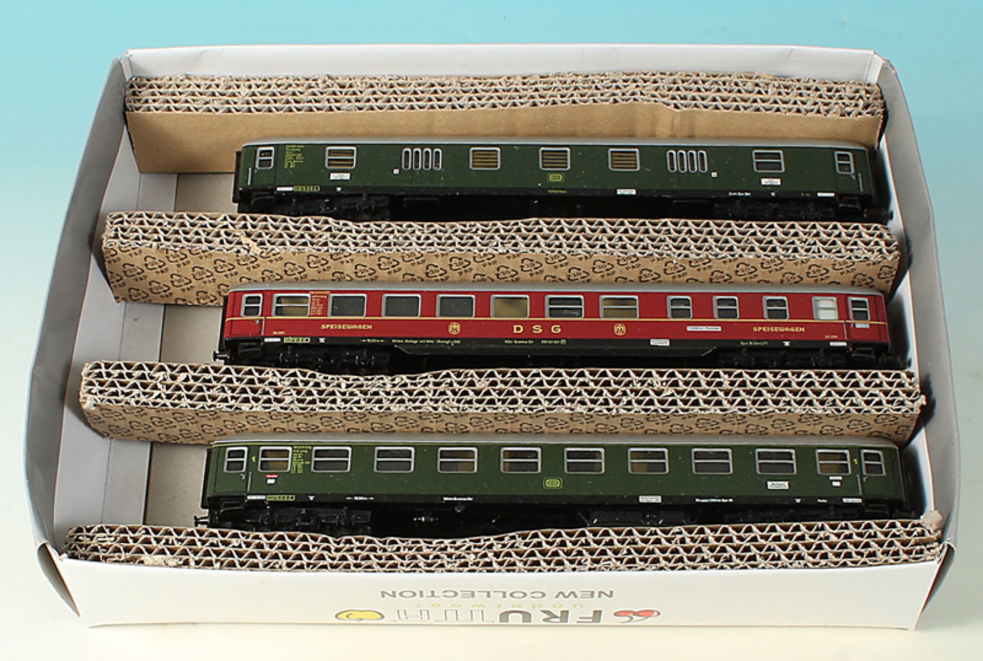 3 MÄRKLIN Personen-/Packwagen der DB