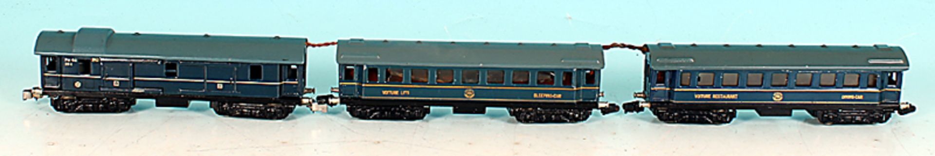 3 MÄRKLIN int. Personen-/Packwagen