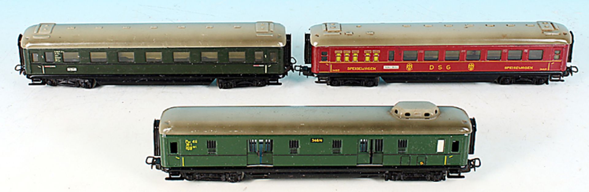 3 MÄRKLIN Personen-/Packwagen