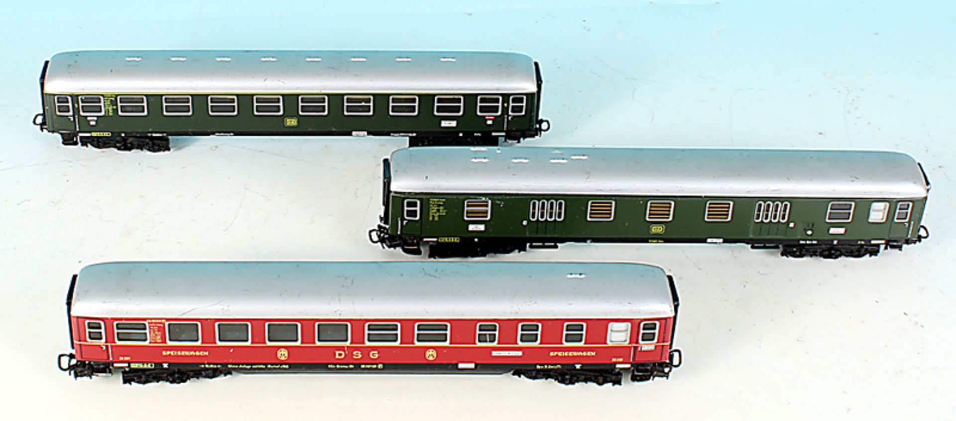 3 MÄRKLIN Personen-/Packwagen