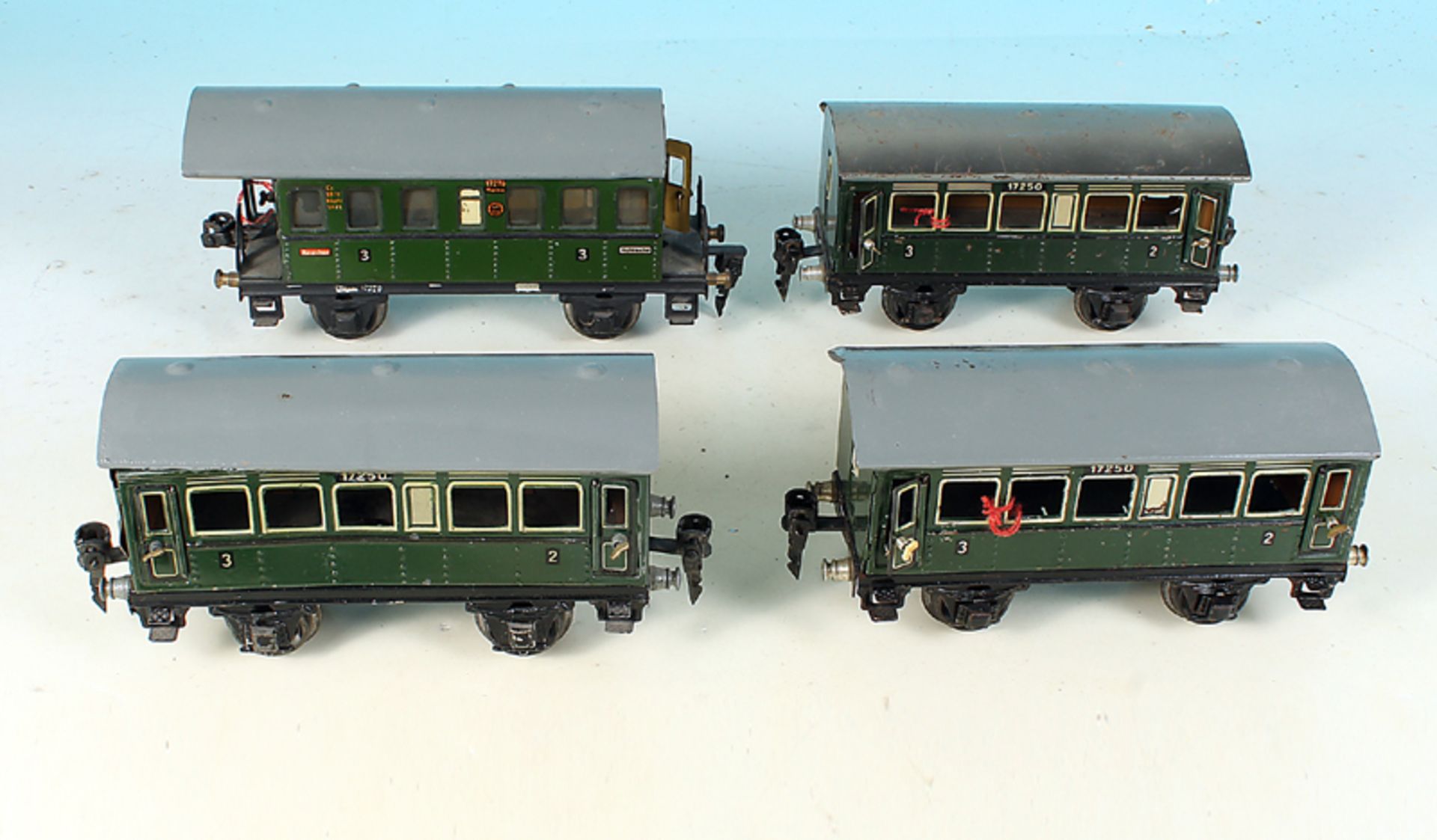 4 MÄRKLIN Personenwagen - Spur 0