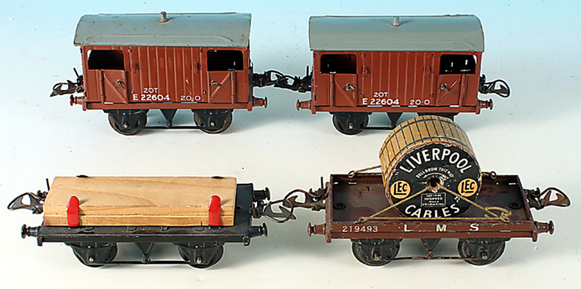 4 HORNBY Güterwagen - Spur 0