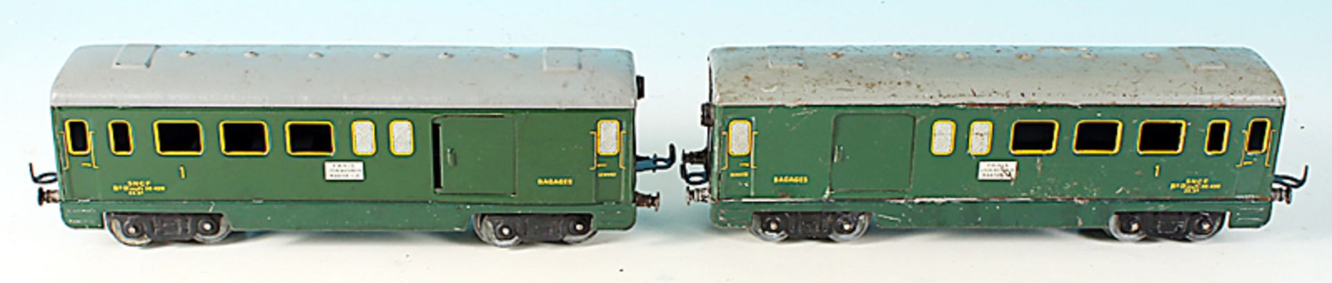 2 HORNBY Personen-/Packwagen der SMCF - Spur 0