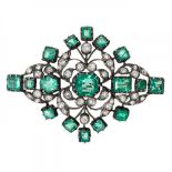 Brooch in 18Kts yellow gold with silver views. France S. XIXNatural emeralds.Antique cut diamonds.