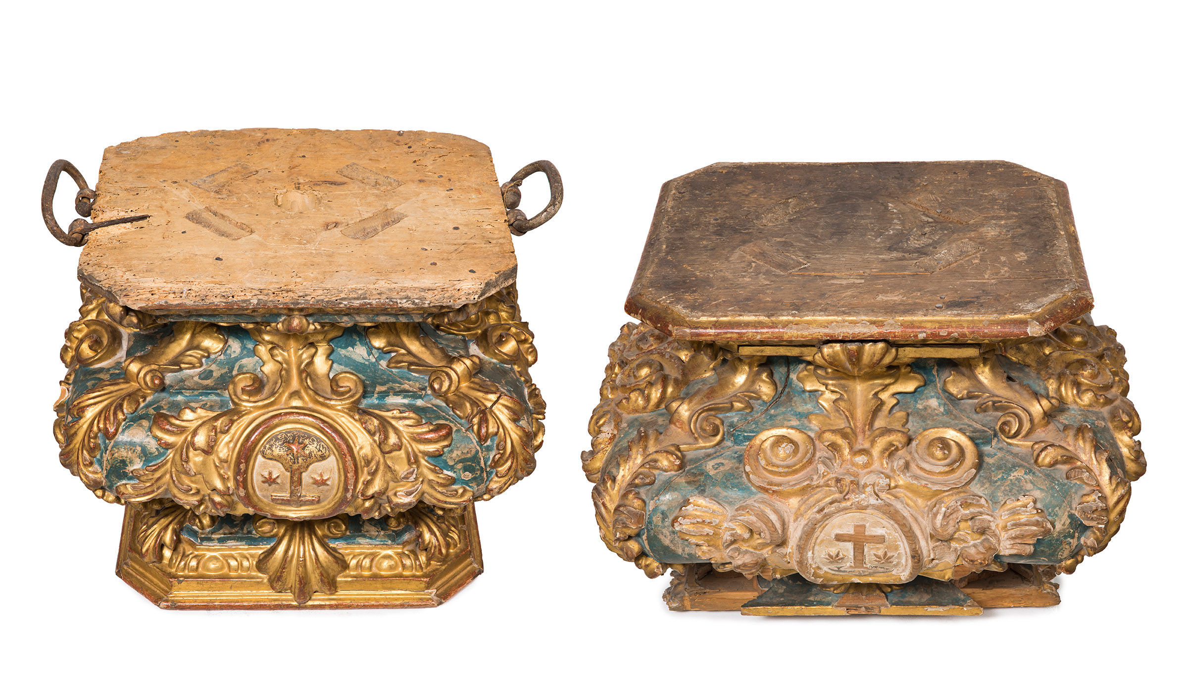 Spanish work, ca. 1700.Pair of pedestals with coats of arms of the Order of Carmel.Carved and - Image 5 of 7