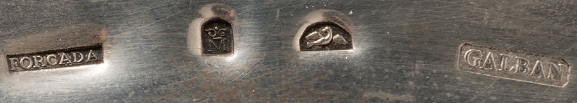 Under plate, trivet, in stamped silver. Mexico. S. XIXWeight: 744.5 g. Measure: 33 cm in diameter. - Bild 5 aus 5