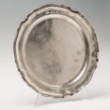 Under plate, trivet, in stamped silver. Mexico. S. XIXWeight: 779.6 g. Measure: 33 cm in diameter.