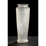 Art Nouveau vase. BACCARAT, ca.1900.Carved glass.Signed "Baccarat" on the base.Size: 35 x 13 x 13
