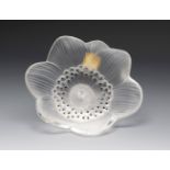 LALIQUE. France, second half of the 20th century."Anemone flower".Patterned glass, satin and