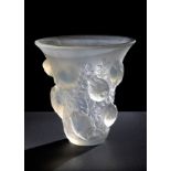 RENÉ LALIQUE (Ay, France, 1860- Paris, 1945).Art Deco vase "Saint François". France, ca. 1935.