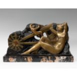 RAOUL LAMOURDEDIEU (1877-1953).Art Decò Figure.Bronze.Size: 56 x 29 cm.Trained at the Ecole des