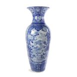 Large vase. China late 19th - early 20th century.Enamelled porcelain.Size: 152 x 60 cm.The flared