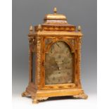 Bracket clock. ABEL PANCHAUD (active 1764-1784). London, 18th century.Gilt lacquered case.Gilt dial,