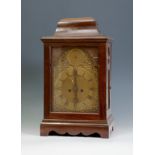 Bracket clock; "Williamson"; London, 19th century.Wood.In need of restoration.Not in running