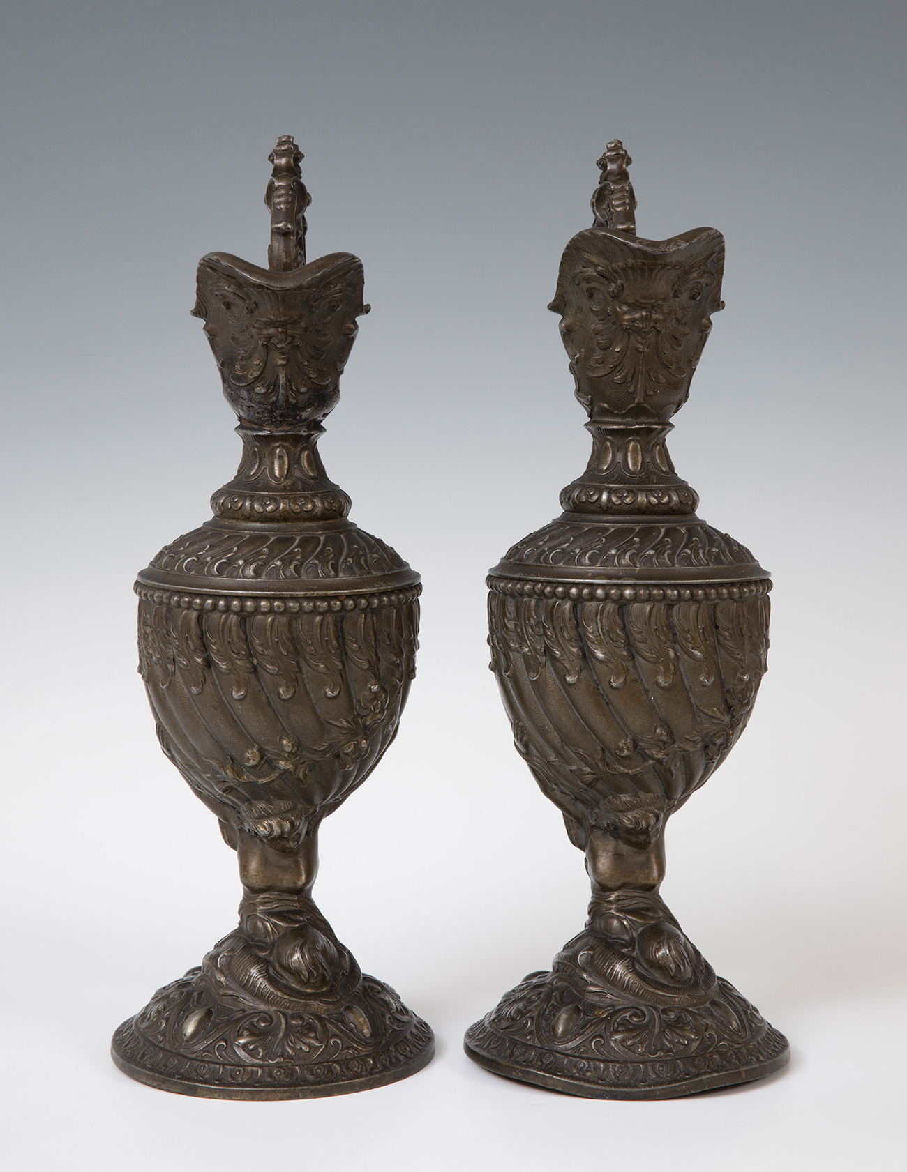 Pair of jugs; Spain or France; late 19th century.Calamine.Measurements: 37 x 13 x 19 cm (x2).Pair of - Image 4 of 5