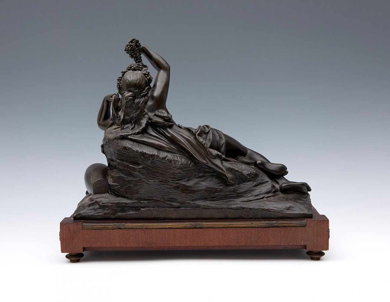 French or Italian school, mid-19th century."Allegory of Autumn".Patinated bronze. Wooden base. - Image 5 of 5