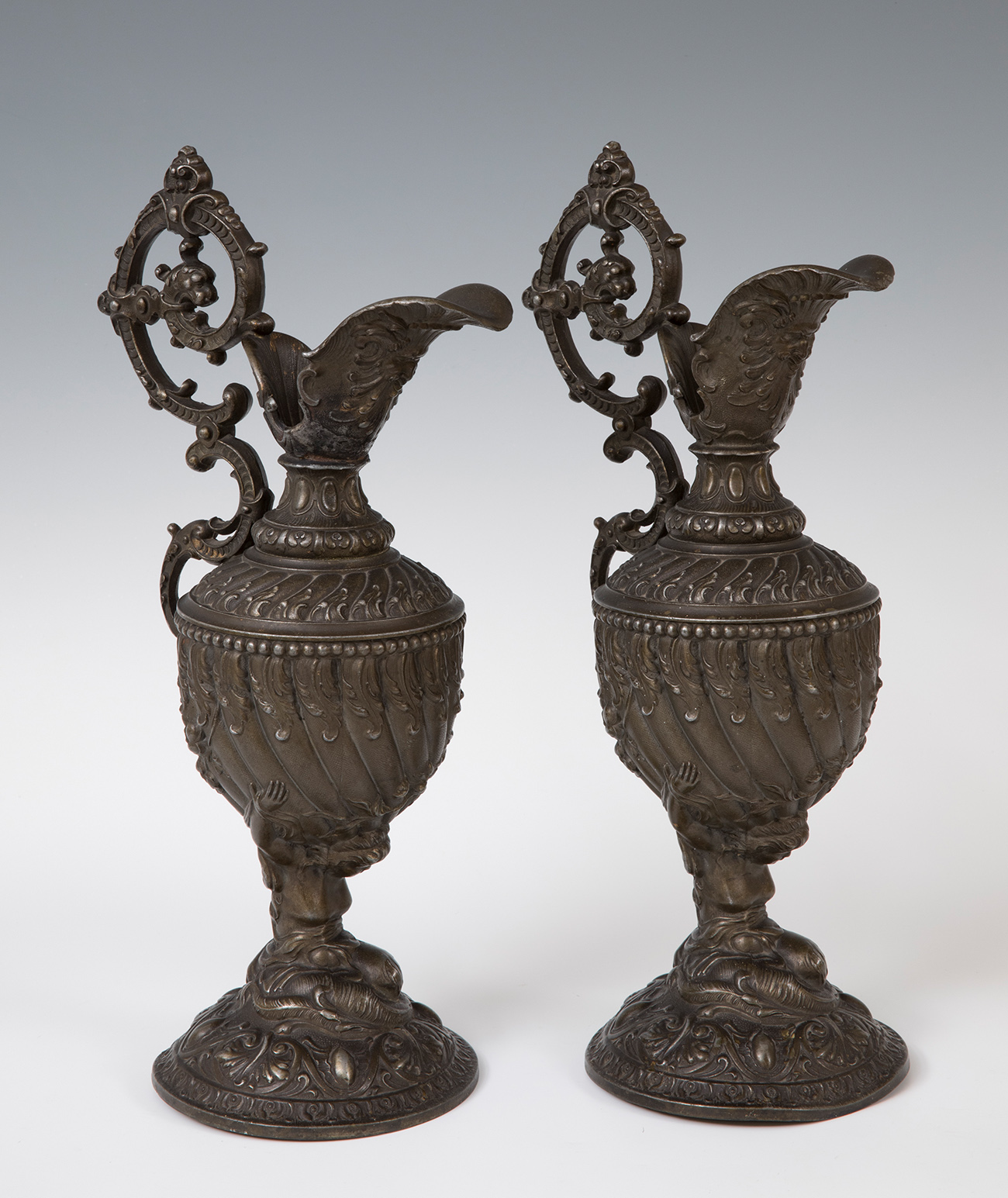 Pair of jugs; Spain or France; late 19th century.Calamine.Measurements: 37 x 13 x 19 cm (x2).Pair of - Image 5 of 5