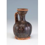 Small vase. Magna Graecia, 4th century BC.Black-glazed ceramic.Size: 8 x 5 cm (diameter).This