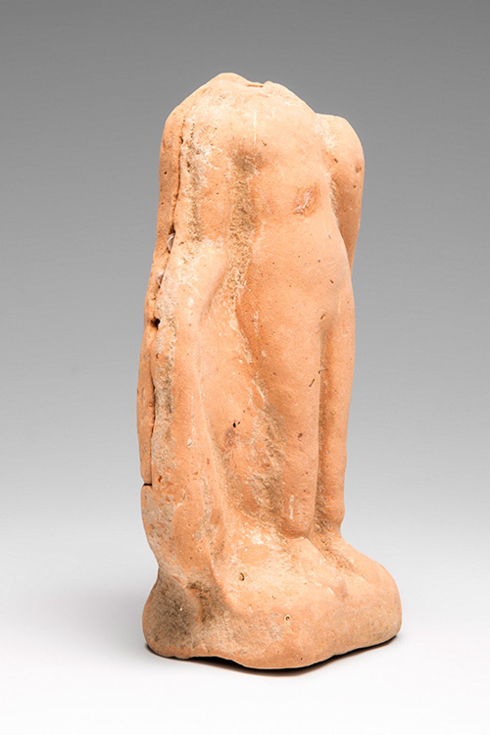 Figure. Greece, 4th-2nd century BC.Terracotta.Size: 11 x 6 x 4 cm.Hellenistic sculpture represents - Image 2 of 4