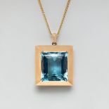Pendant with an extraordinary aquamarine, rectangular-mixed cut, AAA quality extra, without